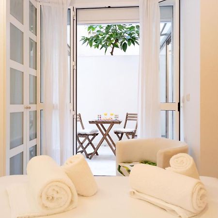 Goles Courtyard With Parking By Valcambre Apartamento Sevilla Exterior foto